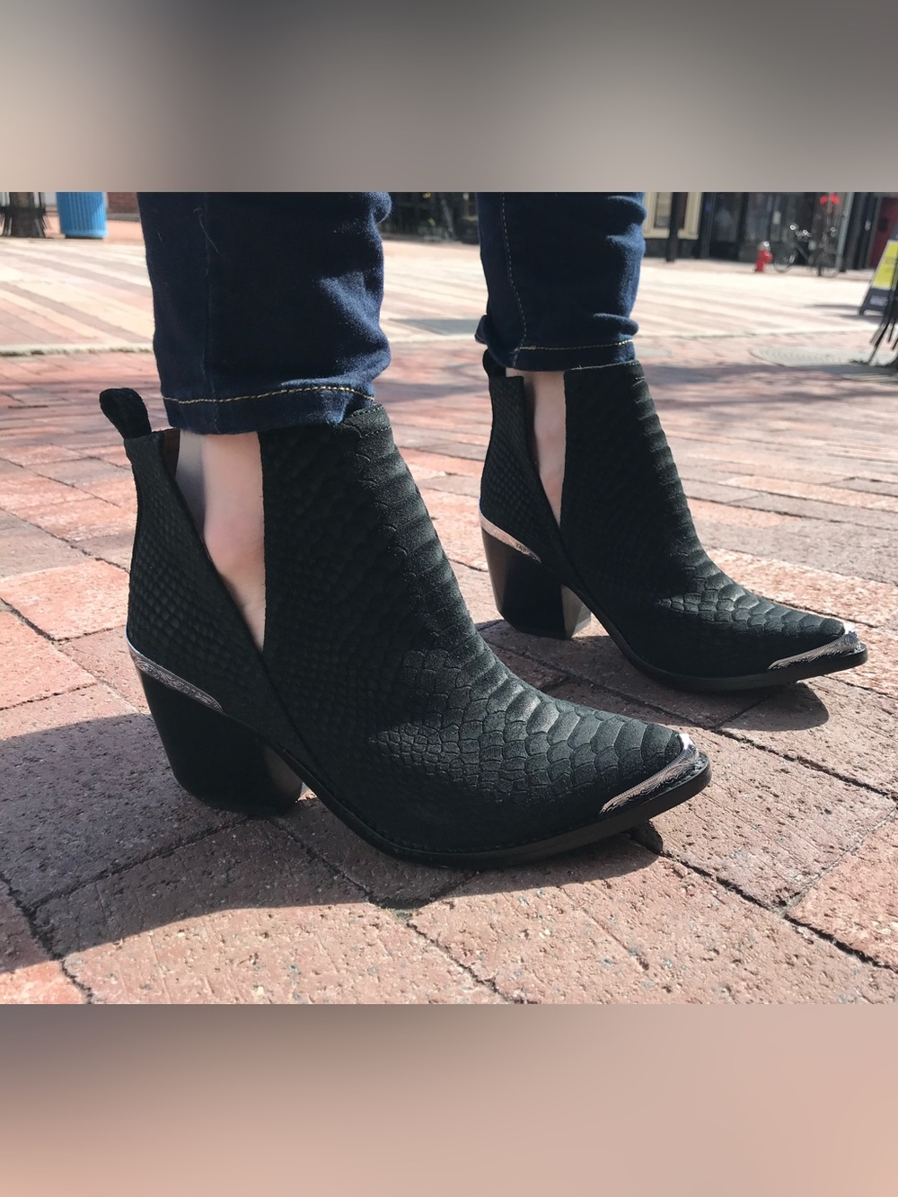Jeffery Campbell Textured Ankle Boots - Black w/ Silver Accents - Woman’s Sz 8.5 - Picture 2 of 5